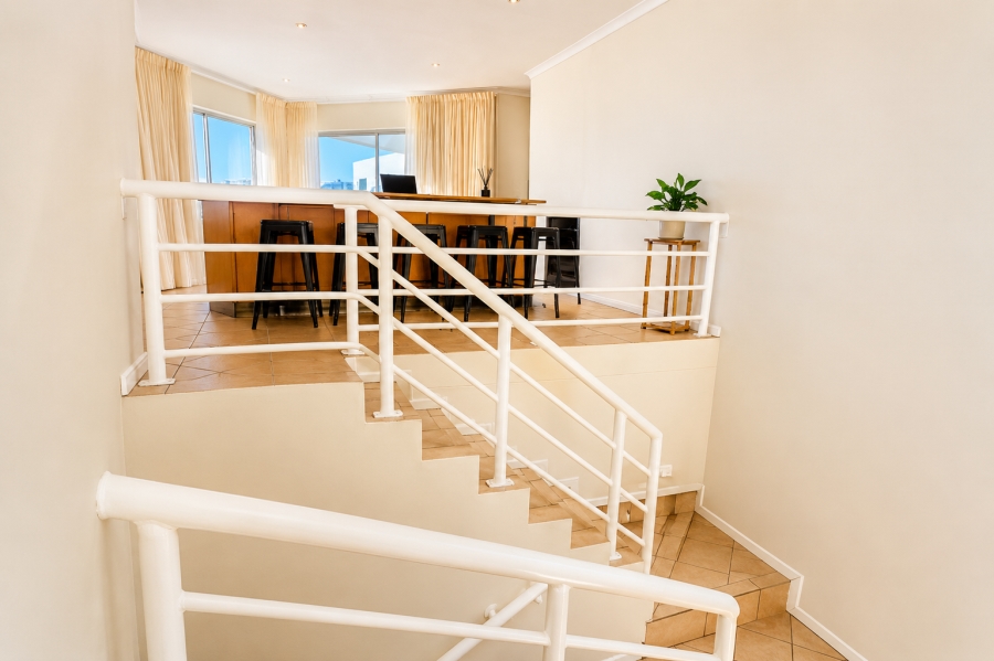 To Let 4 Bedroom Property for Rent in Table View Western Cape